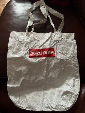 Supreme tote bag